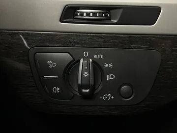 2019 Audi Q7 - image 18