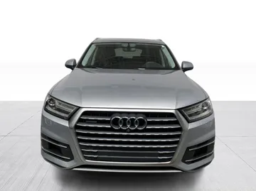 2017 Audi Q7 - image 8