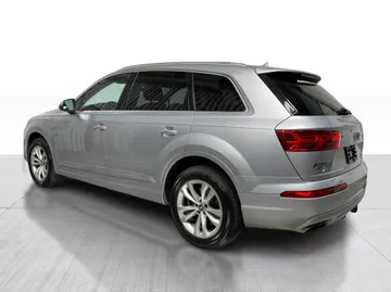 2017 Audi Q7 - image 11