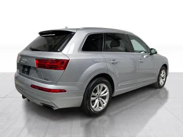 2017 Audi Q7 - image 14