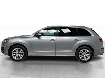 2017 Audi Q7 - image 10