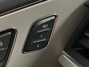 2017 Audi Q7 - image 16