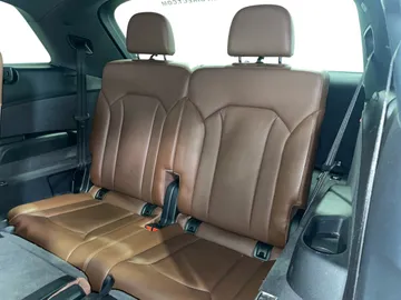 2017 Audi Q7 - image 34