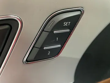 2017 Audi Q7 - image 19