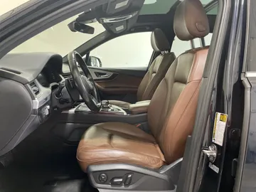 2017 Audi Q7 - image 3