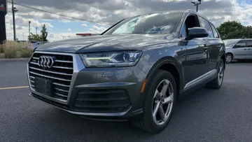 2019 Audi Q7 - image 3
