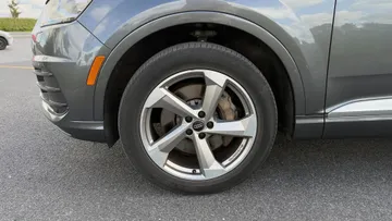 2019 Audi Q7 - image 7