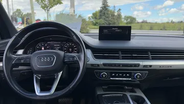 2019 Audi Q7 - image 9