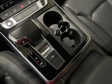 2022 Audi Q7 - image 30