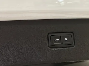 2022 Audi Q7 - image 35