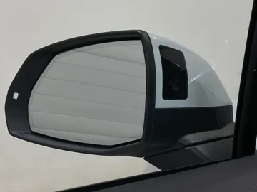 2022 Audi Q7 - image 22
