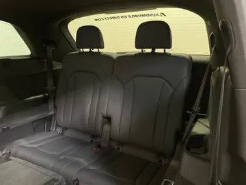 2022 Audi Q7 - image 17