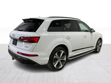 2022 Audi Q7 - image 15