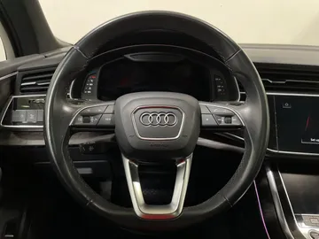 2022 Audi Q7 - image 27