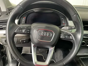 2019 Audi Q7 - image 17