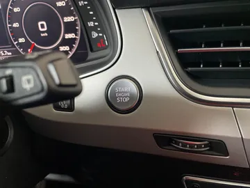 2019 Audi Q7 - image 26