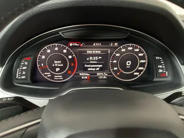 2019 Audi Q7 - image 16
