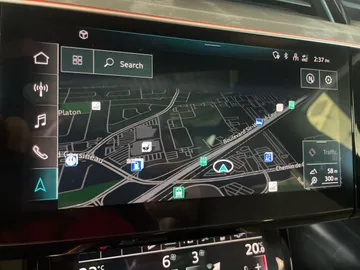 2022 Audi E-tron - image 25