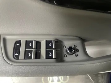 2018 Audi Q7 - image 31