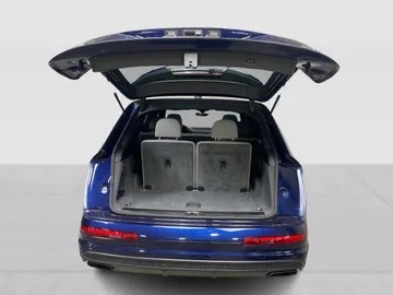 2018 Audi Q7 - image 13