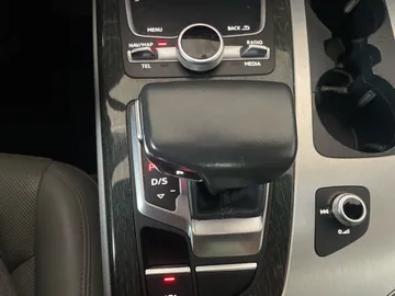2018 Audi Q7 - image 37