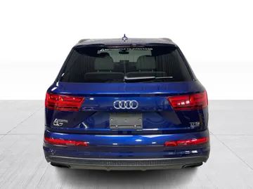 2018 Audi Q7 - image 12