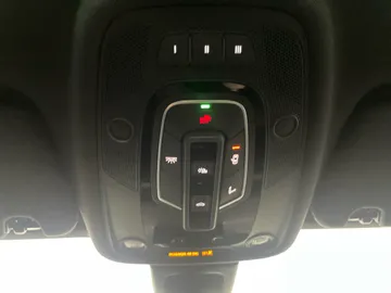 2018 Audi Q7 - image 16
