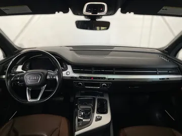 2017 Audi Q7 - image 4