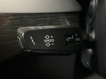 2017 Audi Q7 - image 32