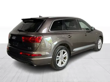 2017 Audi Q7 - image 15