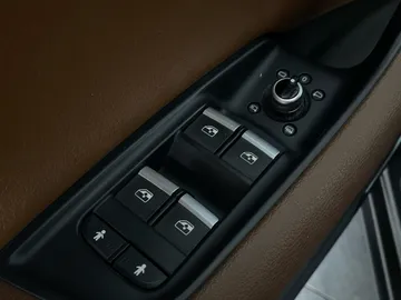 2017 Audi Q7 - image 29
