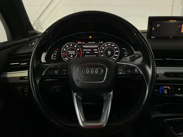 2017 Audi Q7 - image 19