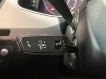 2018 Audi Q7 - image 34
