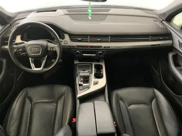 2018 Audi Q7 - image 22