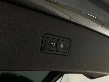 2018 Audi Q7 - image 21