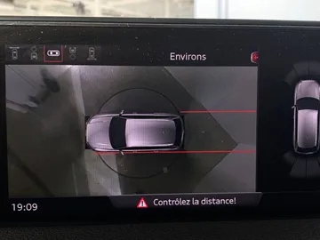 2018 Audi Q7 - image 25