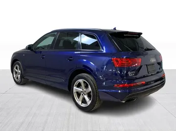 2019 Audi Q7 - image 10