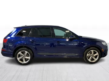 2019 Audi Q7 - image 3