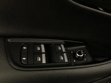 2019 Audi Q7 - image 18