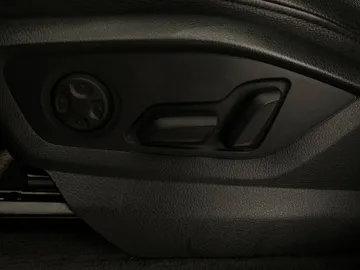 2019 Audi Q7 - image 26