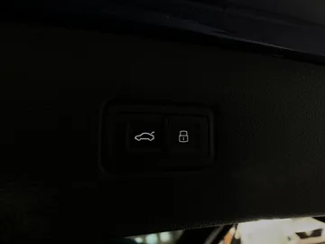 2019 Audi Q7 - image 19