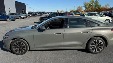 2025 Audi A5 - image 4