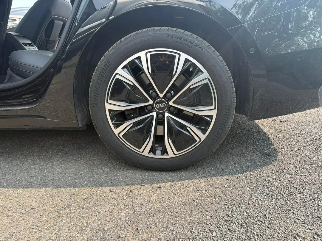 2025 Audi A5 — photo 6