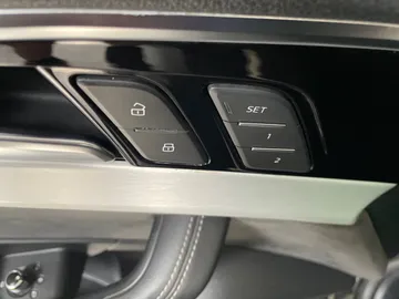 2020 Audi S5 - image 22