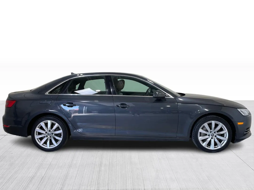 2017 Audi A4 — photo 2