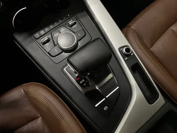 2017 Audi A4 - image 27
