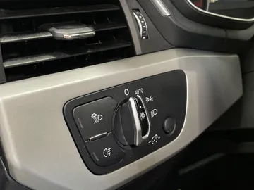 2017 Audi A4 - image 29