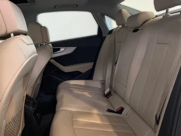 2017 Audi A4 - image 11