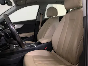 2017 Audi A4 - image 10