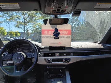 2019 Audi A4 - image 9
